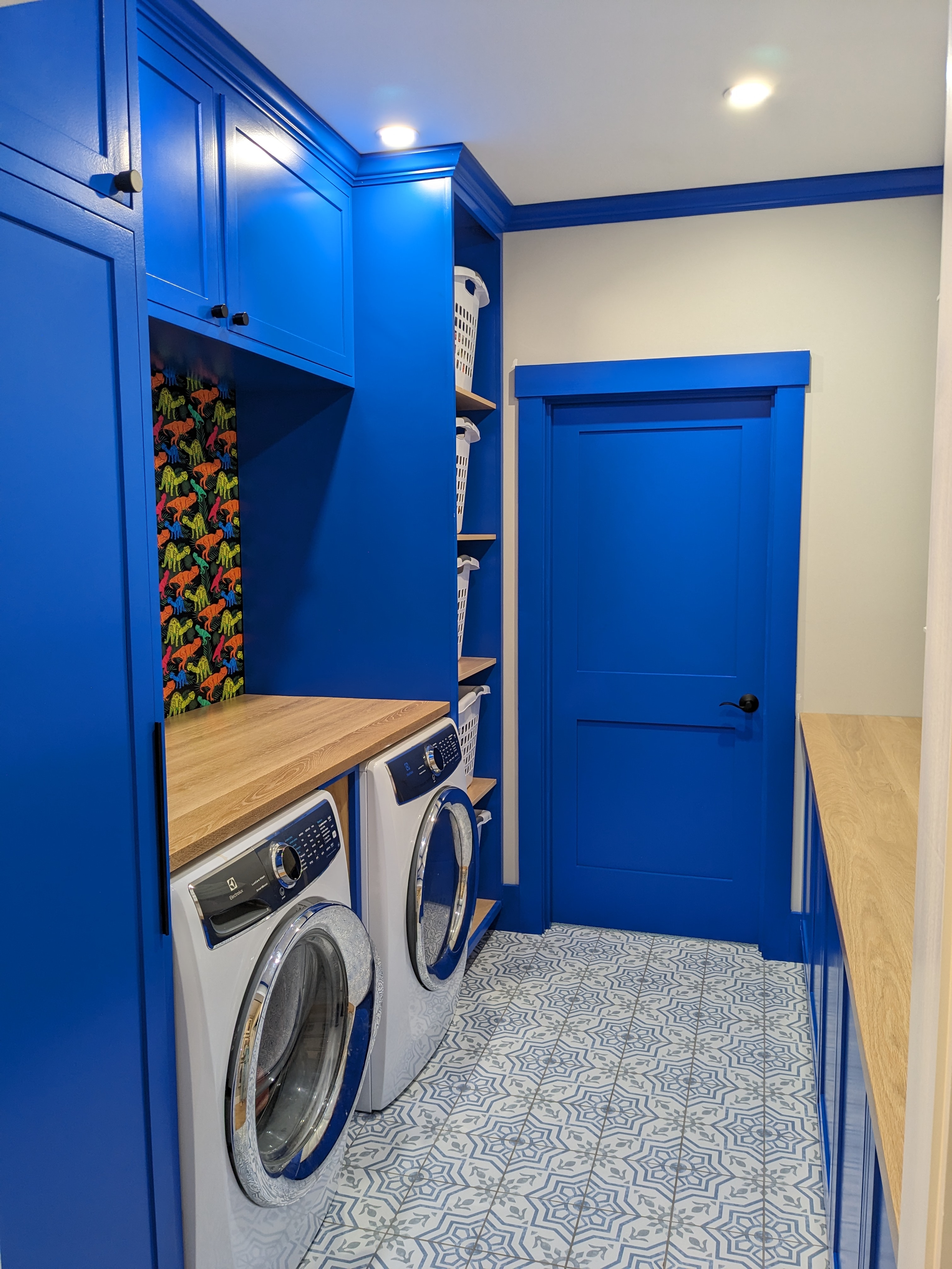 Laundry room cabinets hero shot